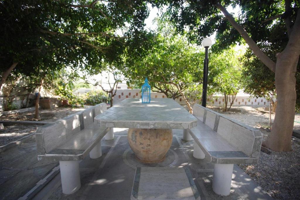 Celestial Garden Aparthotel Adamantas  Exterior photo